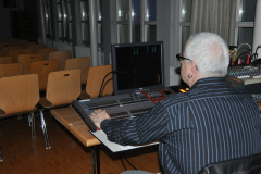 2010096